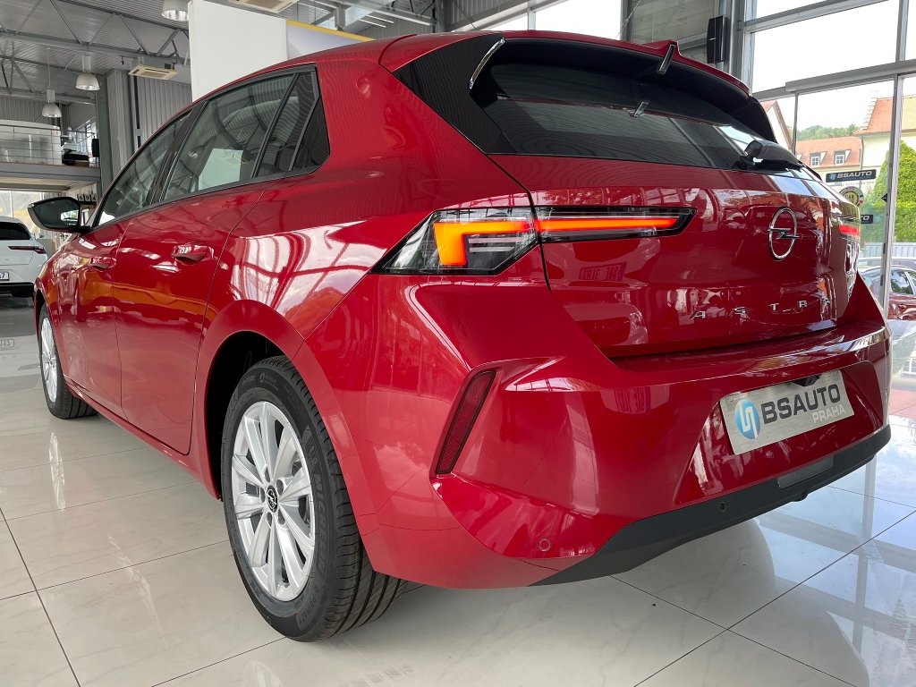 Opel Astra Edition 1,2 Turbo MT6 Opel Astra