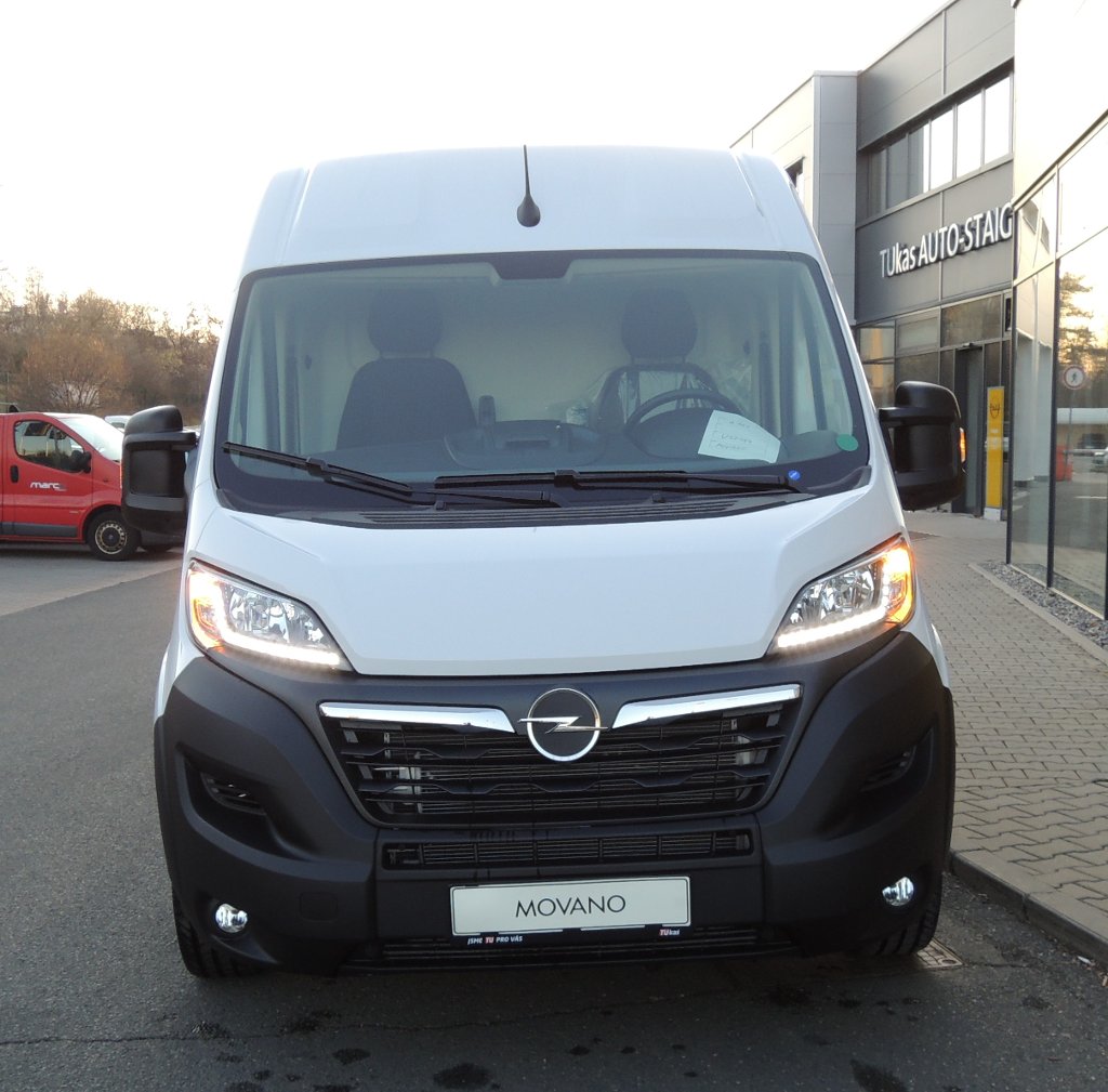 Opel Movano 3500 L2H2 2.2DT 121kW Opel Movano