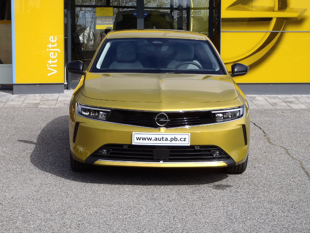 Opel Astra Elegance 1.2Turbo Opel Astra