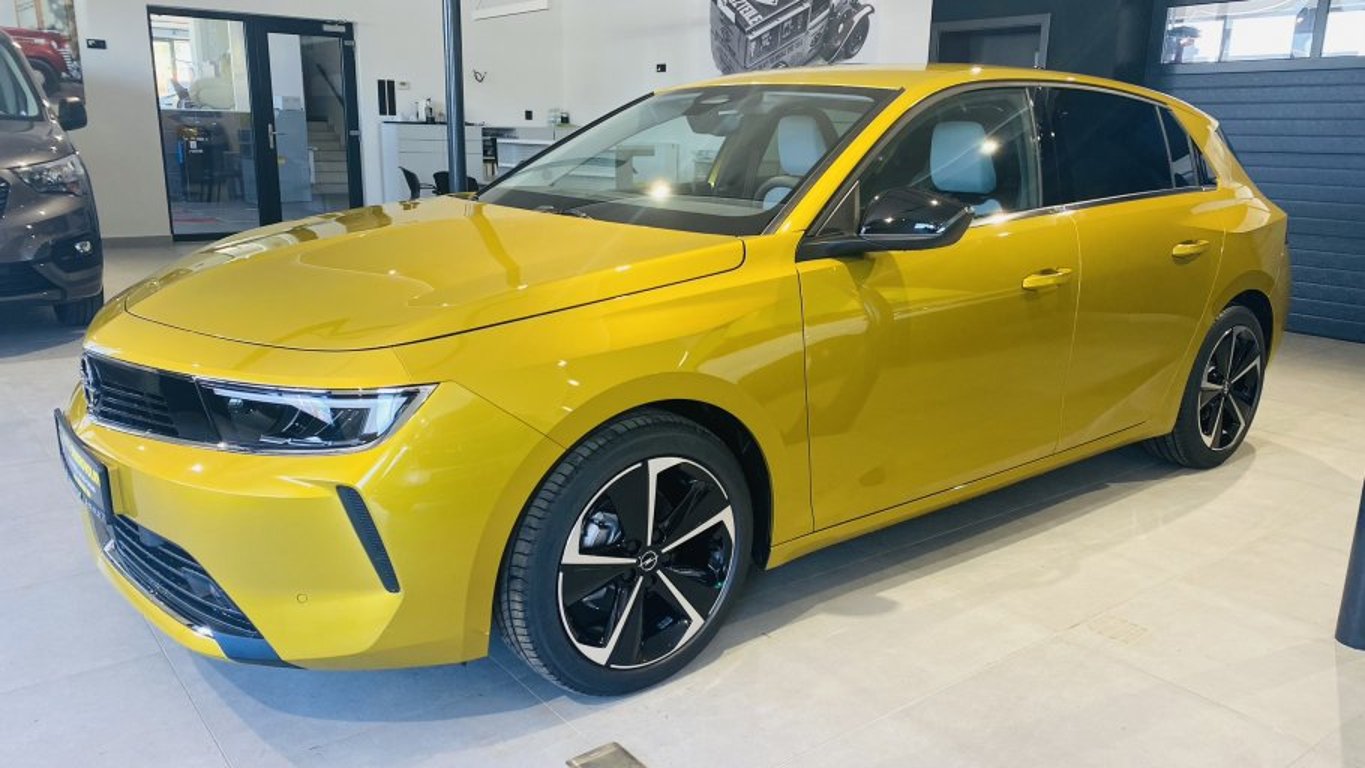 Opel Astra Elegance HB 1.2 TURBO 96kW MT6 Opel Astra