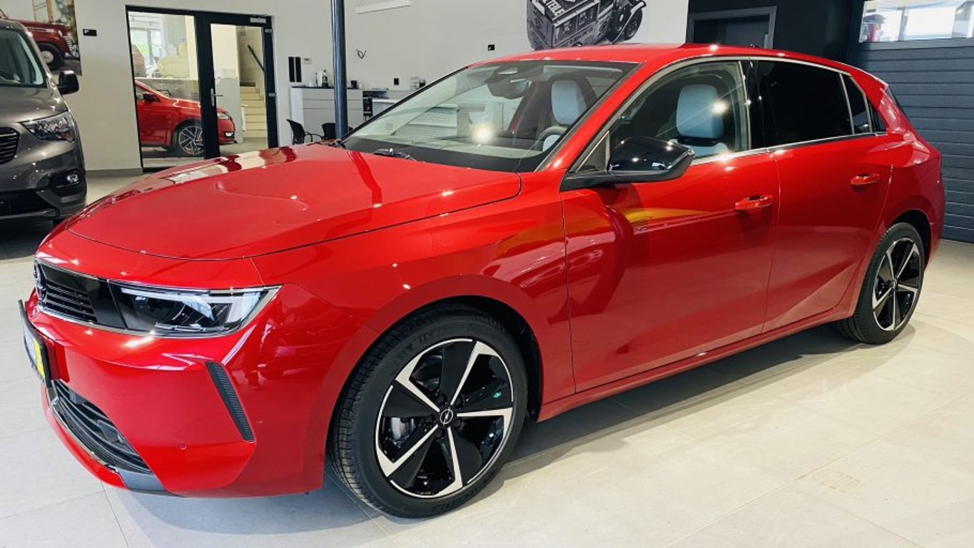 Opel Astra Elegance HB 1.2 TURBO 81kW Opel Astra