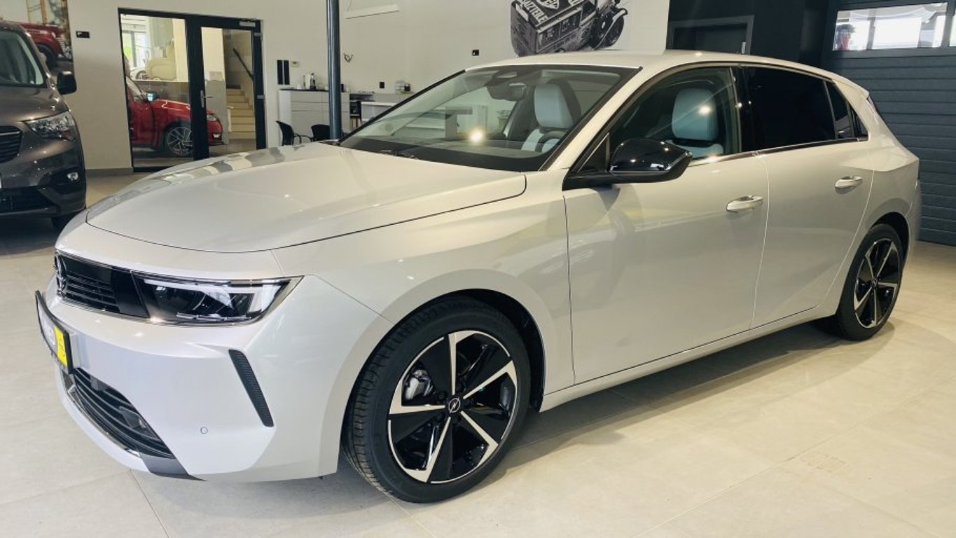 Opel Astra Elegance HB 1.2 TURBO 96kW MT6 Opel Astra
