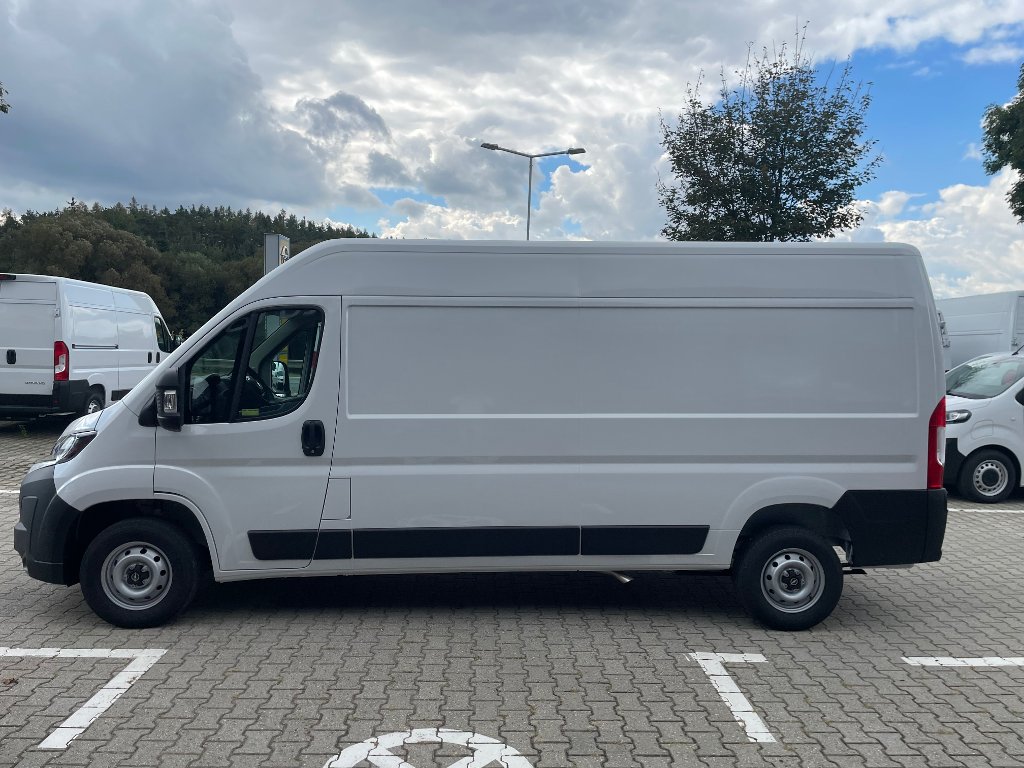 Opel Movano Van 3300 L2H2 2.2 CDTi 140k Opel Movano