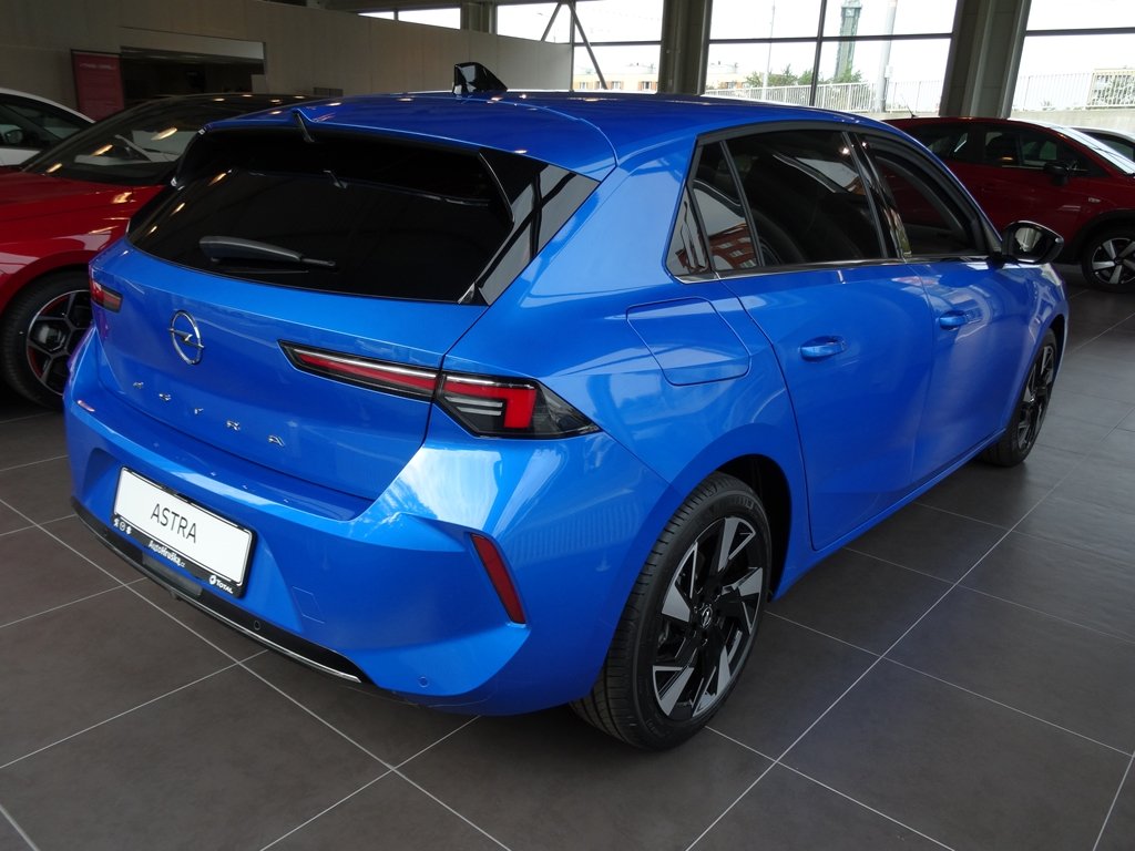 Opel Astra Elegance 1.2 PT 130k S&S MAN6 Opel Astra