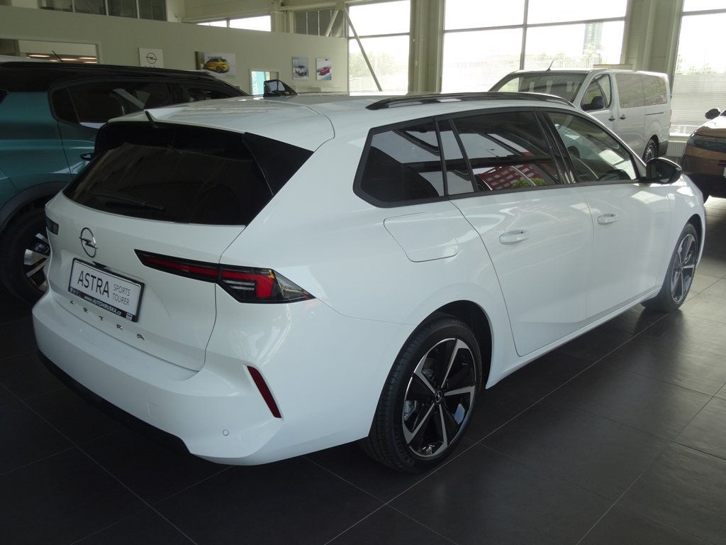 Opel Astra ST GS Line 1.2T 130k A8 Opel Astra