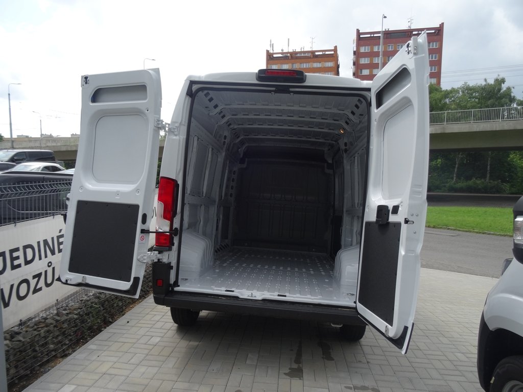 Opel Movano Van 3500 L3H2 2.2 CDTi 140K M6 Opel Movano