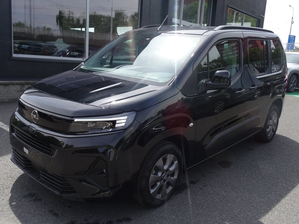 Opel Combo Edition Plus L1 1.2T 110k M6 Opel Combo
