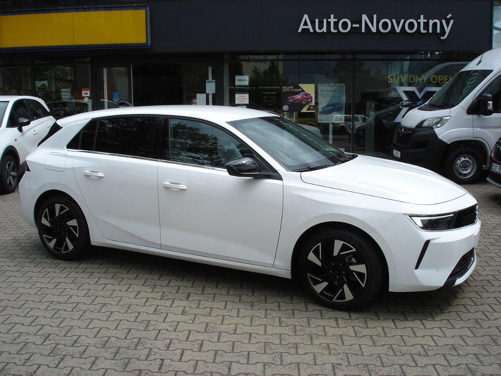 Opel Astra ELEGANCE NOVINKA Opel Astra