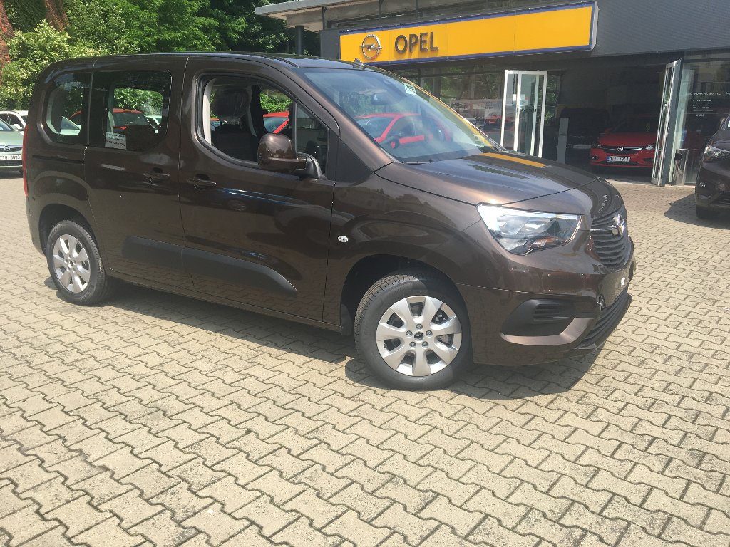 Opel Combo LIFE Smile 1.2 Turbo MT-6 Opel Combo