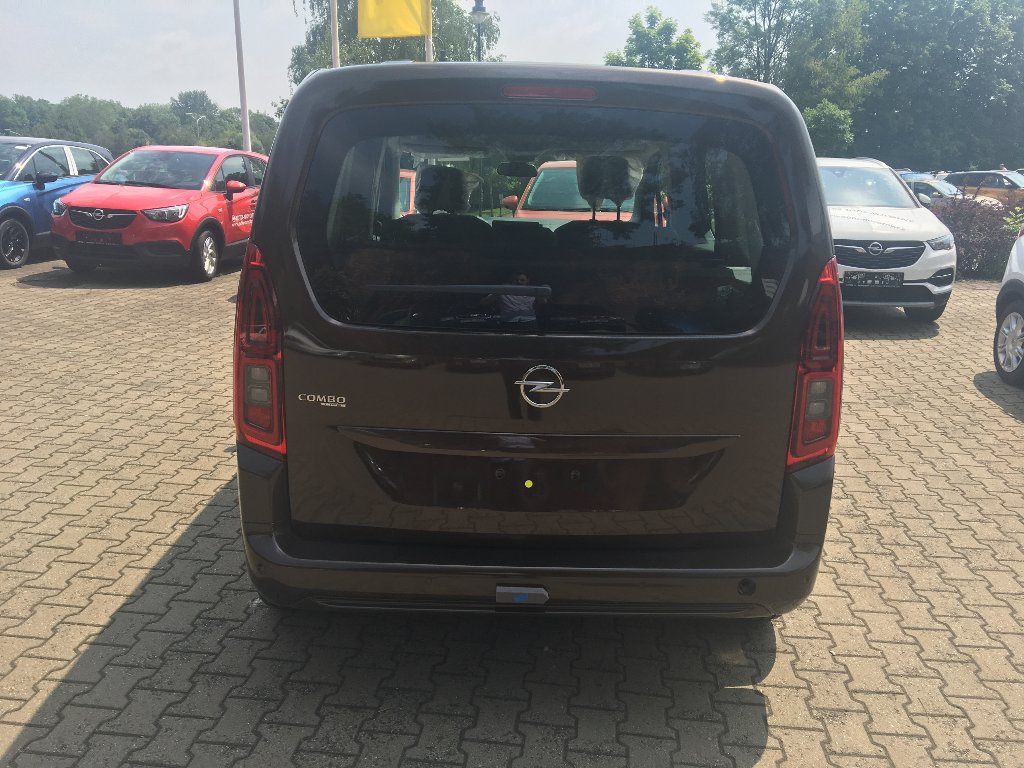 Opel Combo LIFE Smile 1.2 Turbo MT-6 Opel Combo