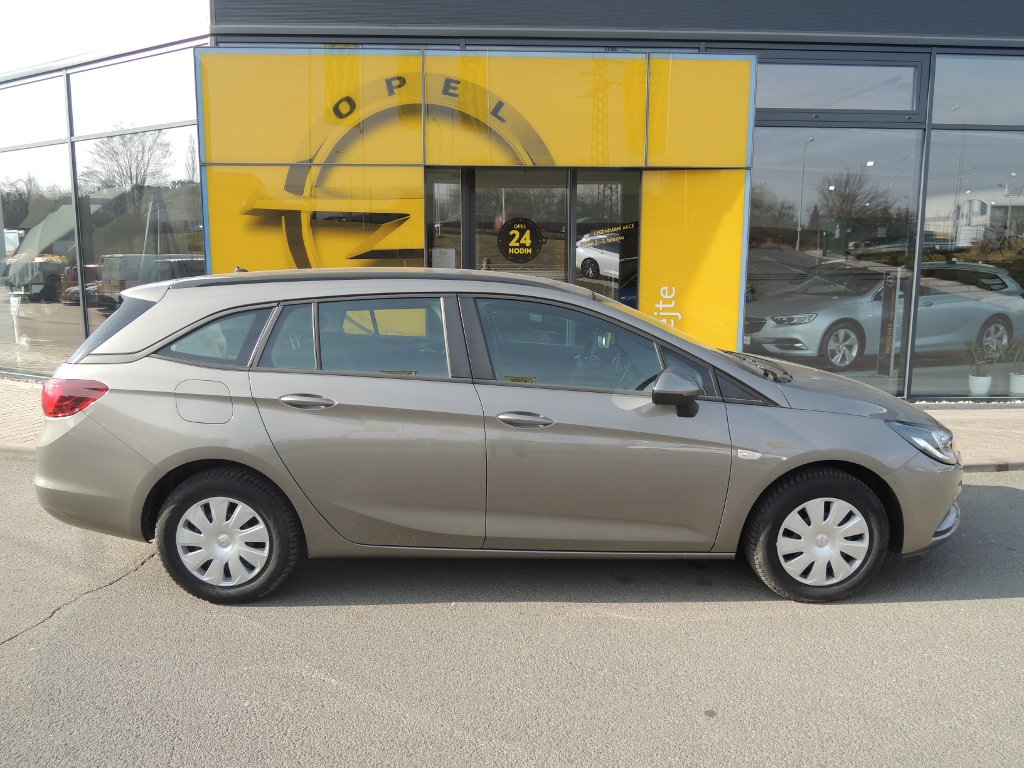 Opel Astra ST SELECTION 1,0T 105K MT5 Opel Astra