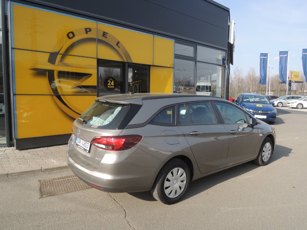 Opel Astra ST SELECTION 1,0T 105K MT5 Opel Astra