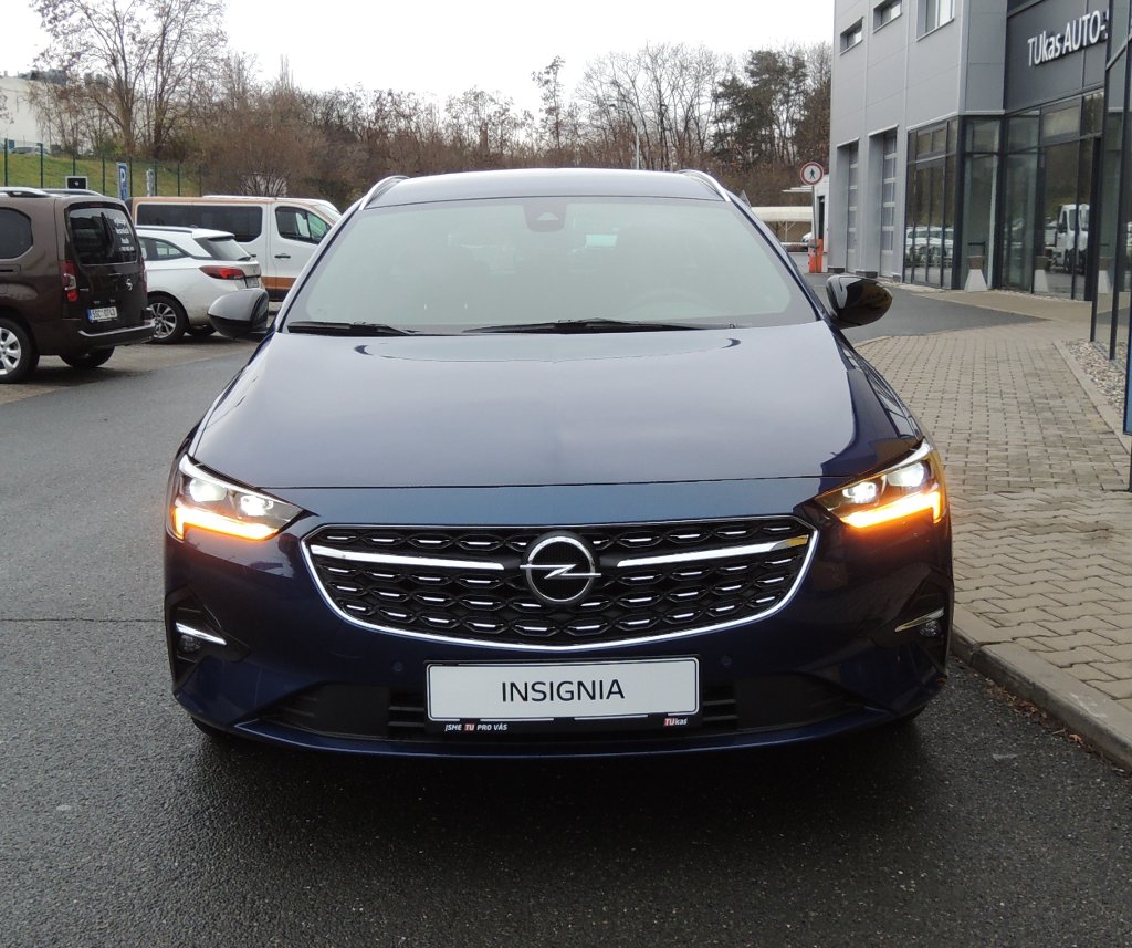 Opel Insignia Elegance Sports Tourer 4x4 128 Opel Insignia