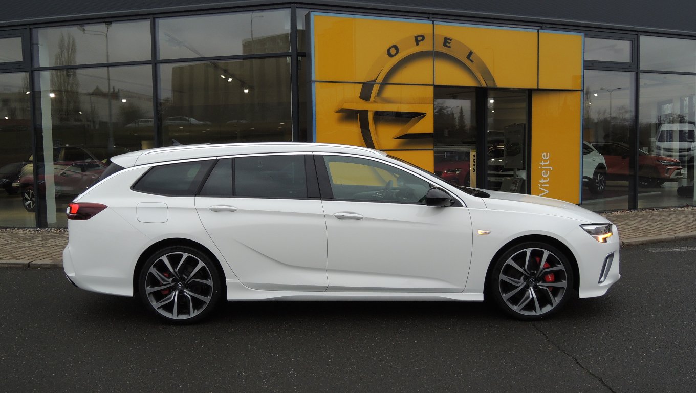 Opel Insignia GSi Sports tourer 2.0 AT9 230k Opel Insignia