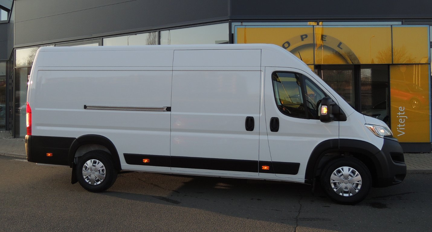 Opel Movano Edition 3500 L4H2 2.2DT 121kW Opel Movano