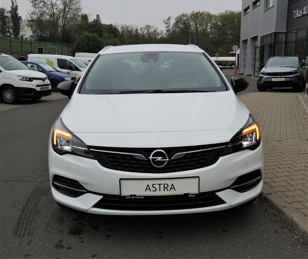 Opel Astra Elegance ST 1.2T (107kW/145hp) Opel Astra
