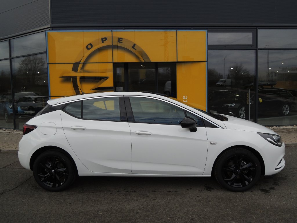 Opel Astra Innovation 1,4T 110kW/150k MT6 Opel Astra