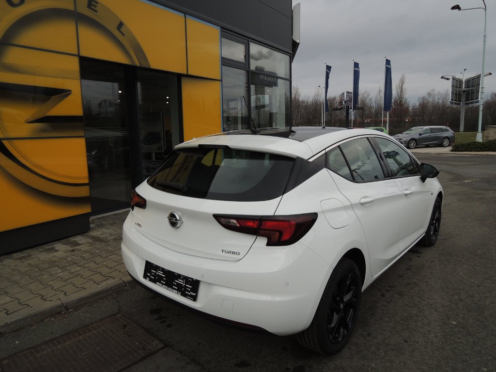Opel Astra Innovation 1,4T 110kW/150k MT6 Opel Astra