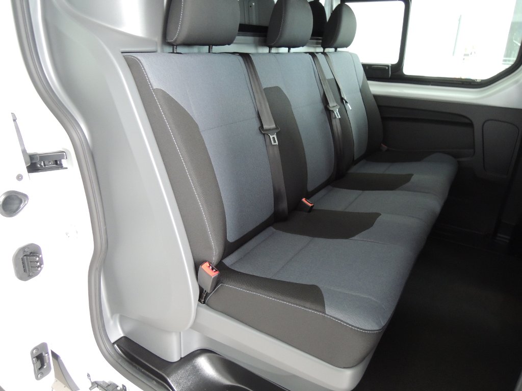 Opel Vivaro CREW VAN L2H1 6 MÍST 120K MT6 Opel Vivaro