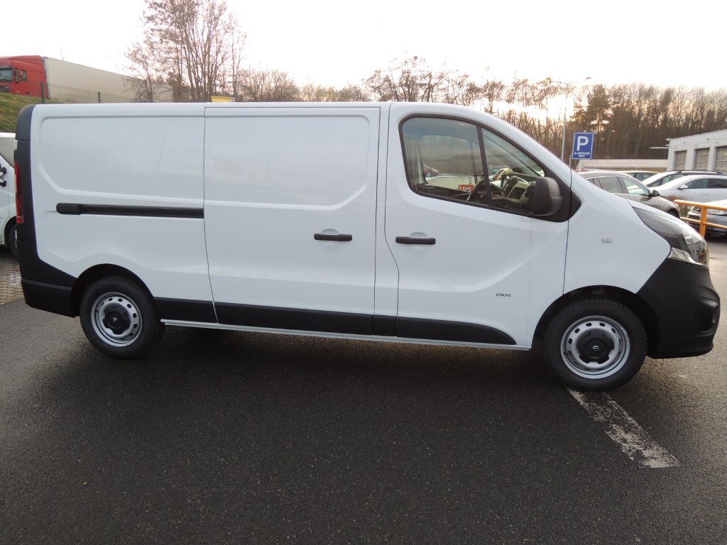 Opel Vivaro VAN L2H1 2,9T 95K OBLOŽENÍ Opel Vivaro
