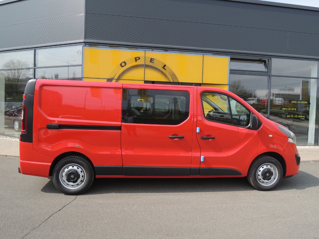 Opel Vivaro CREW VAN L2H1 6 MÍST 125K MT6 Opel Vivaro