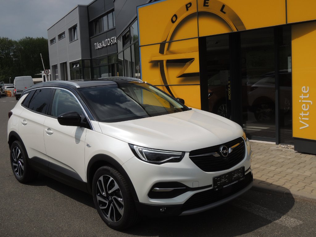 Opel Grandland X ULTIMATE 1.6T 130kW/180k AT8 Opel Grandland X