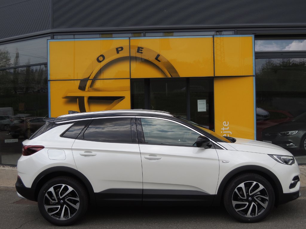 Opel Grandland X ULTIMATE 1.6T 130kW/180k AT8 Opel Grandland X