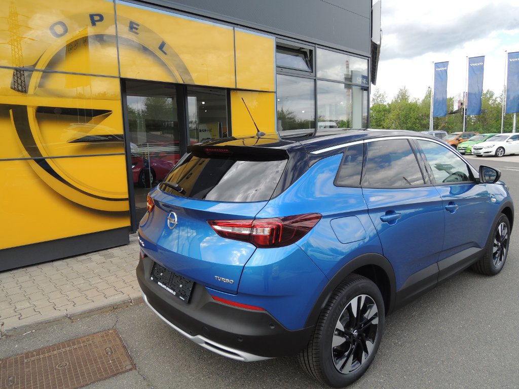 Opel Grandland X 120 LET 1.2T 96kW/130k AT8 Opel Grandland X