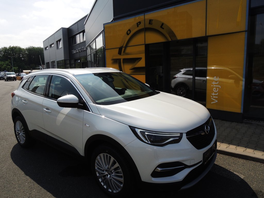 Opel Grandland X Innovation 1.6T 133kW/180k AT8 Opel Grandland X