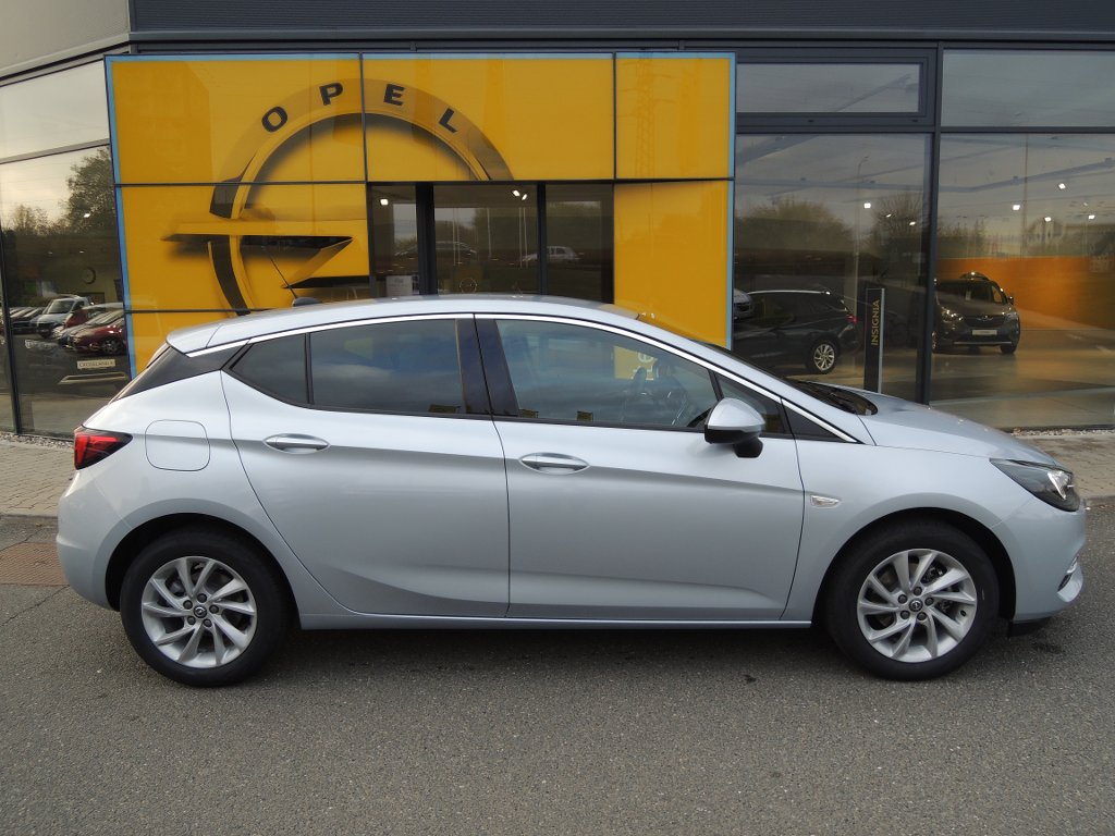 Opel Astra Elegance 1.2T 107kW/145k MT6 Opel Astra
