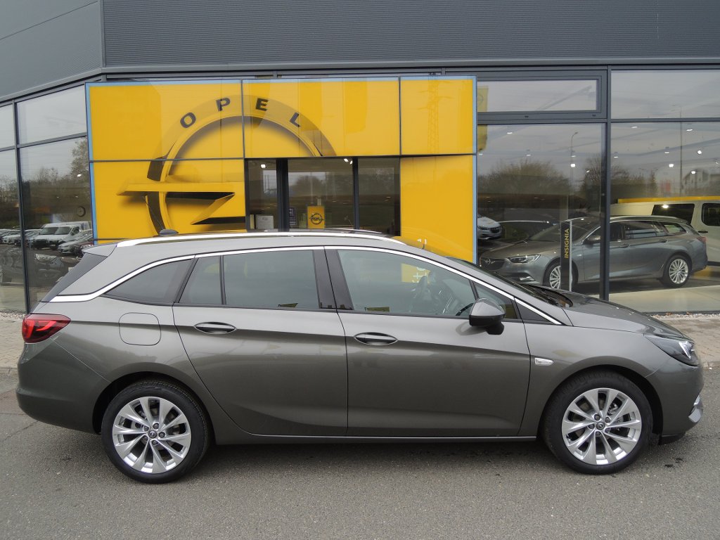 Opel Astra Elegance 1.4T 107kw/145k CVT Opel Astra