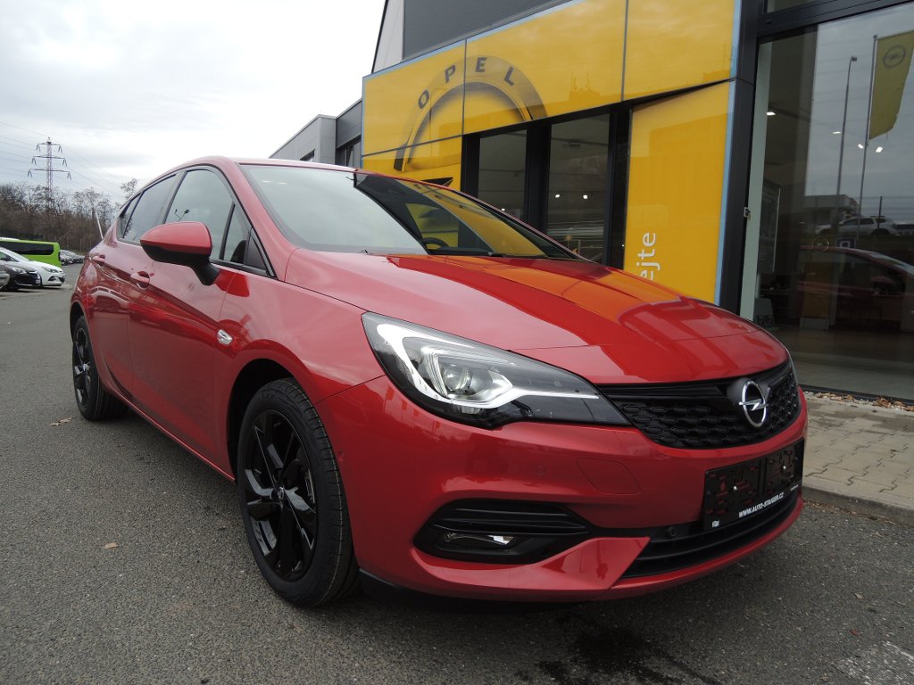 Opel Astra Elegance 1.4T 107kW/145k CVT Opel Astra
