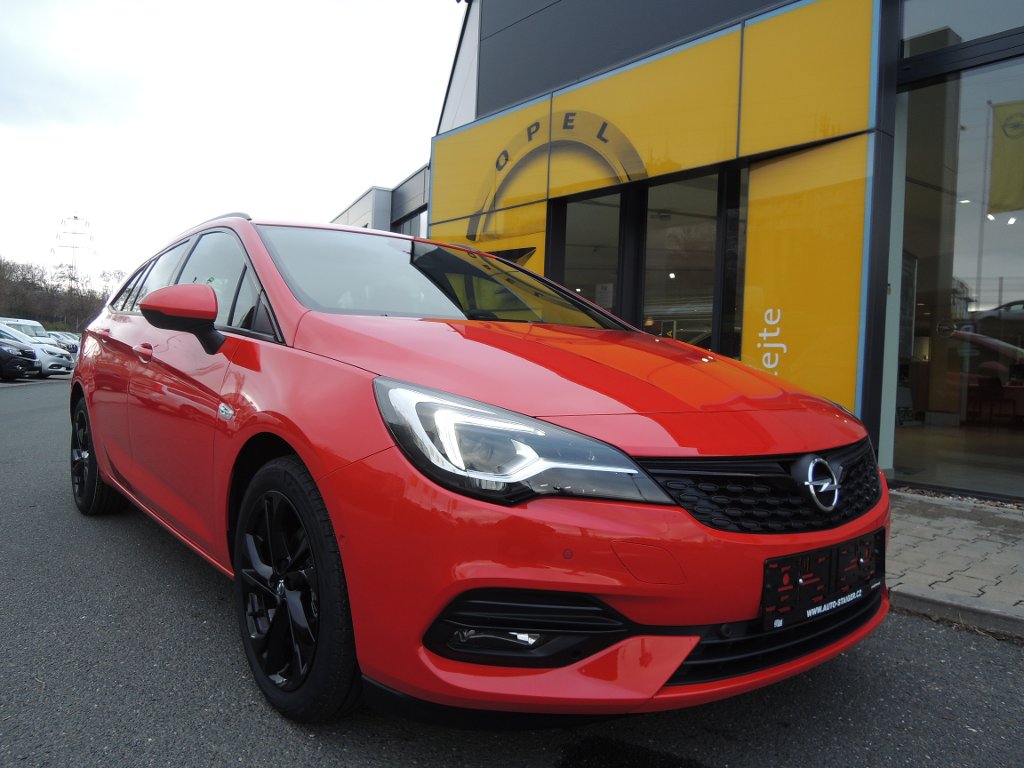 Opel Astra Elegance 1.4T 107kW/145k CVT Opel Astra