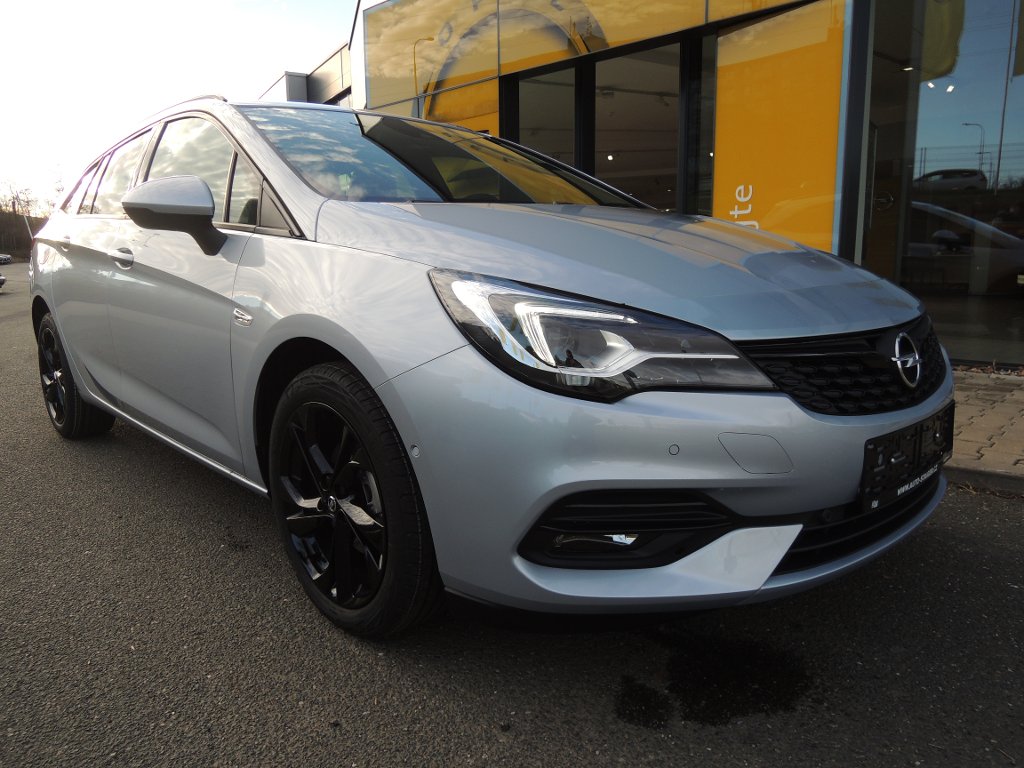 Opel Astra Elegance 1,4T 107kW/145k CVT Opel Astra