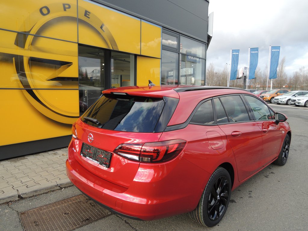 Opel Astra Elegance 1.5CDTi 90kW/122k AT9 Opel Astra