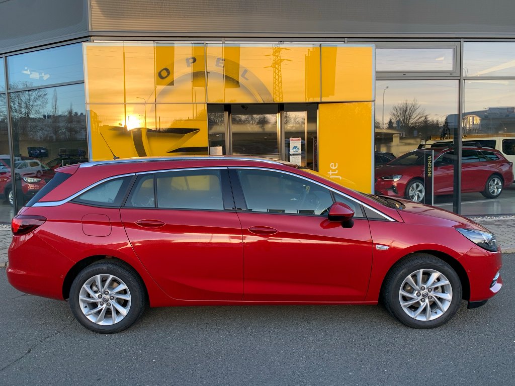 Opel Astra ST Elegance 1,2T 107kW/145k Opel Astra