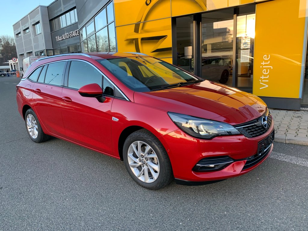 Opel Astra ST Elegance 1,2T 107kW/145k Opel Astra