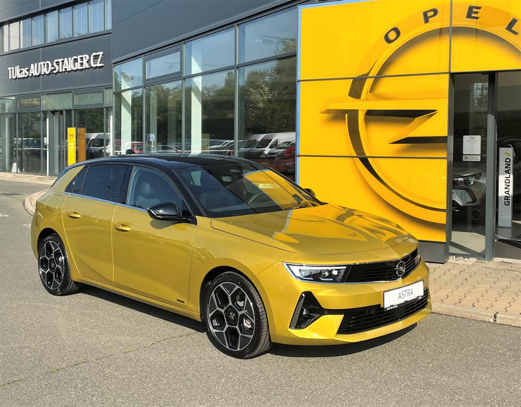 Opel Astra Ultimate HB 1.2T AT8 96kW/130 Opel Astra