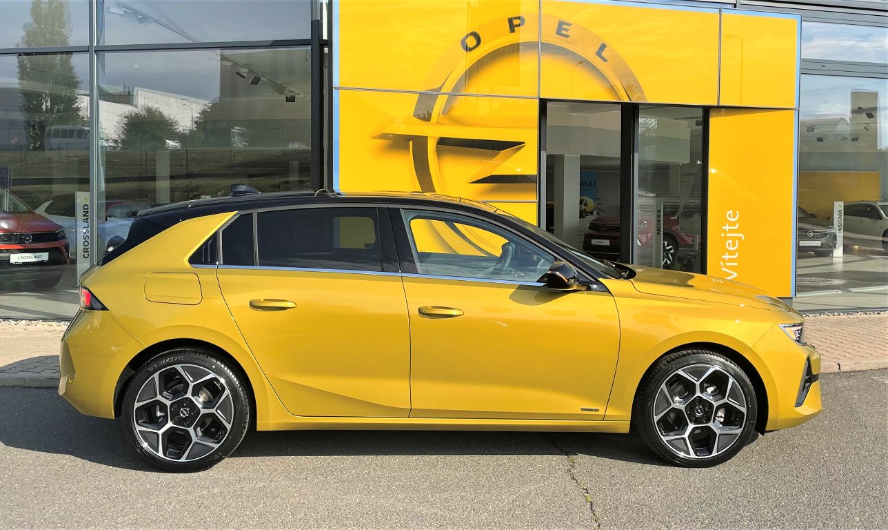 Opel Astra Ultimate HB 1.2T AT8 96kW/130 Opel Astra