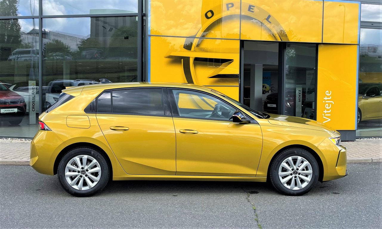 Opel Astra Edition HB 1.2T MT6 81kW/110Hp Opel Astra