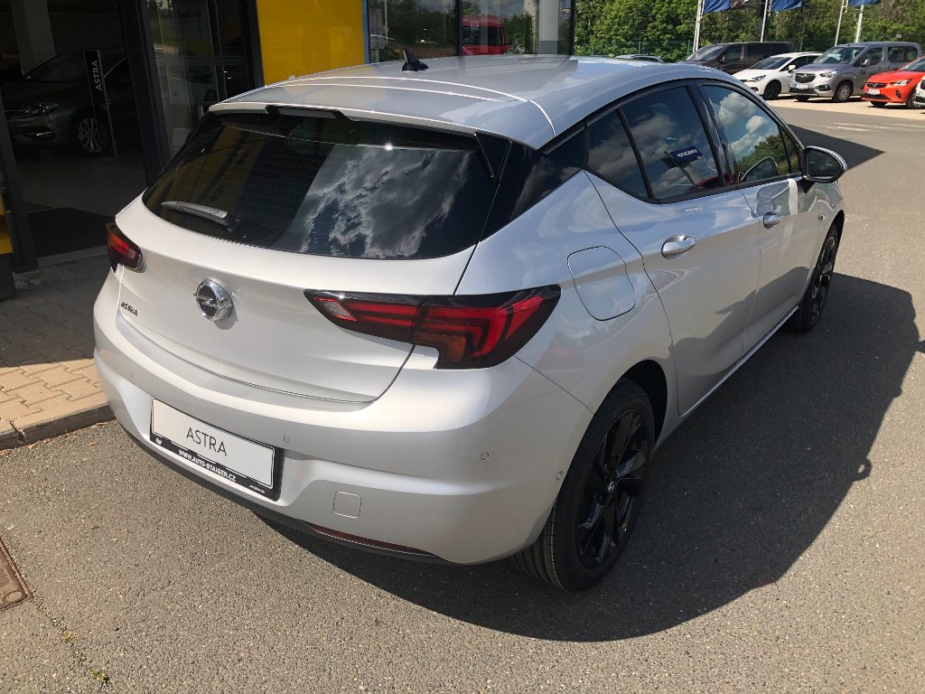 Opel Astra K HB Elegance 1,2T 96kW/130k Opel Astra