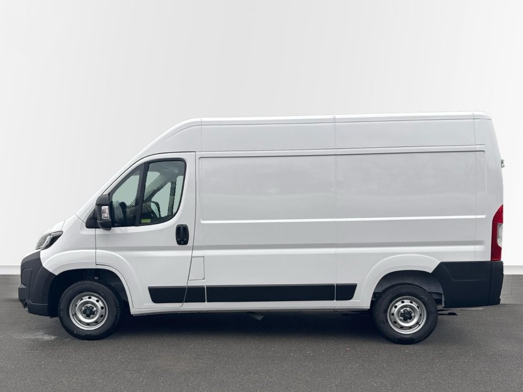 Opel Movano 2.2 CDTi 140k Van 3300 L2H2 Opel Movano