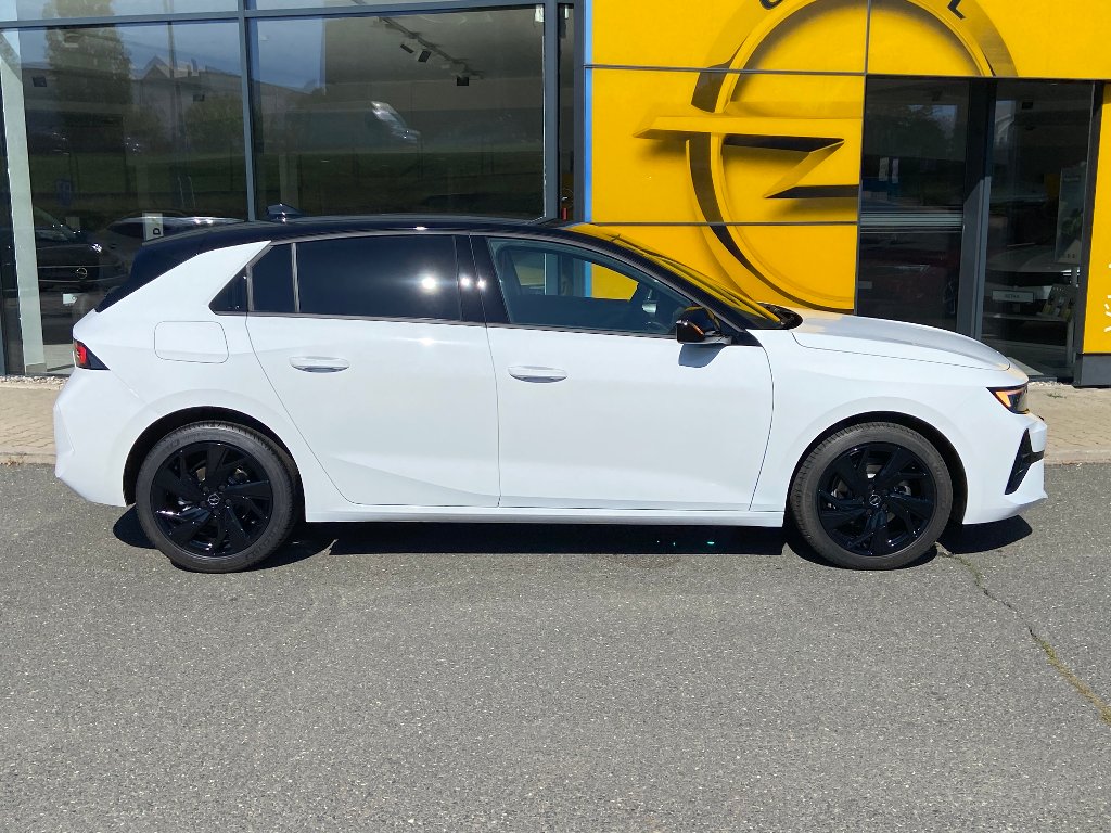 Opel Astra GS 1,2 TURBO (96kW/130k) AT8 Opel Astra