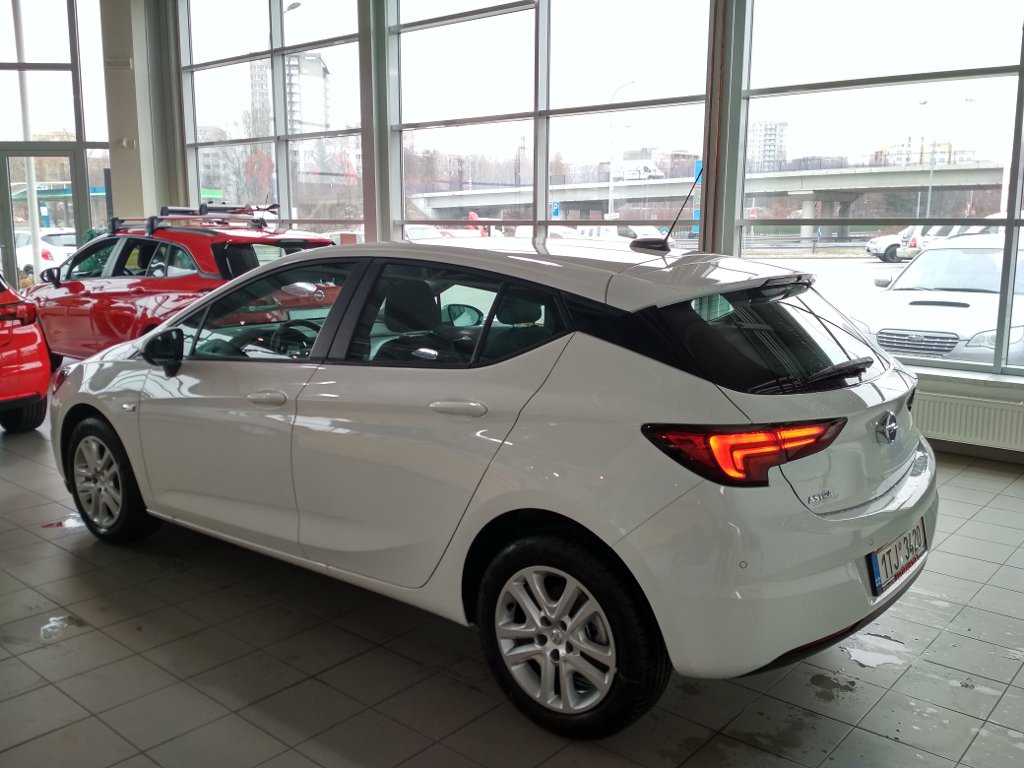 Opel Astra K Smile 1.4T 92kW 6MT Opel Astra