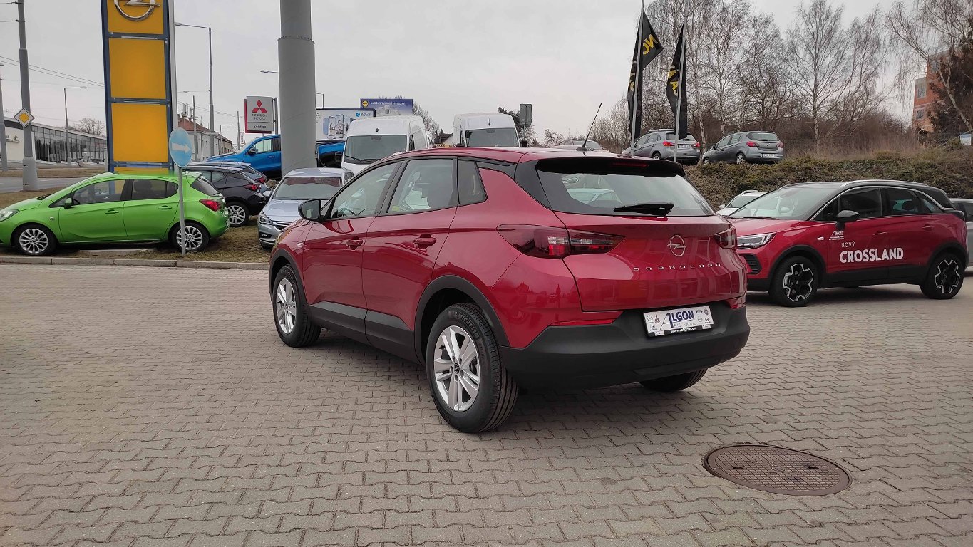 Opel Grandland 1,2 Turbo 96 kW MT6 Opel Grandland