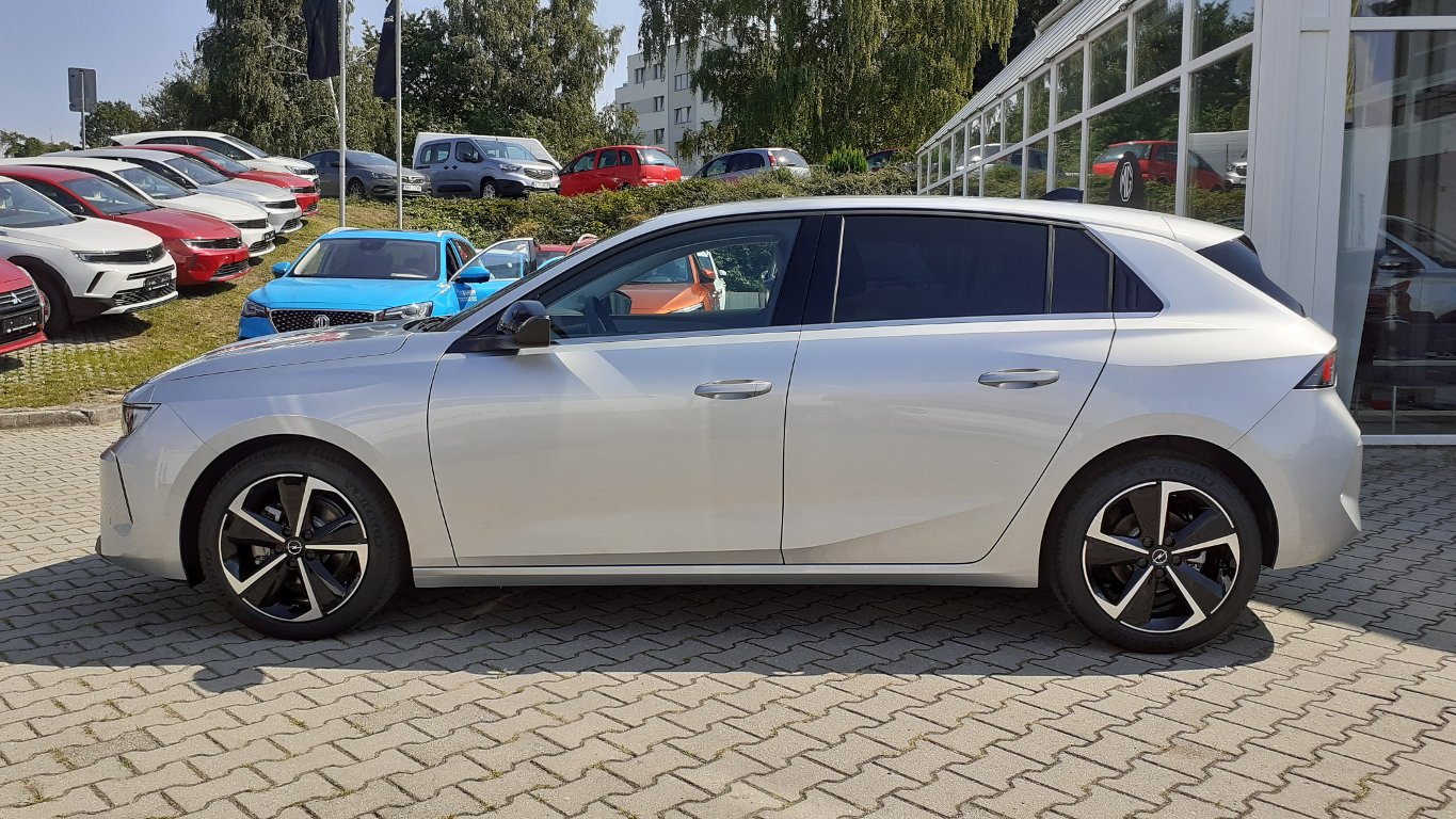 Opel Astra Elegance 1,2 Turbo 96 kW MT6 Opel Astra