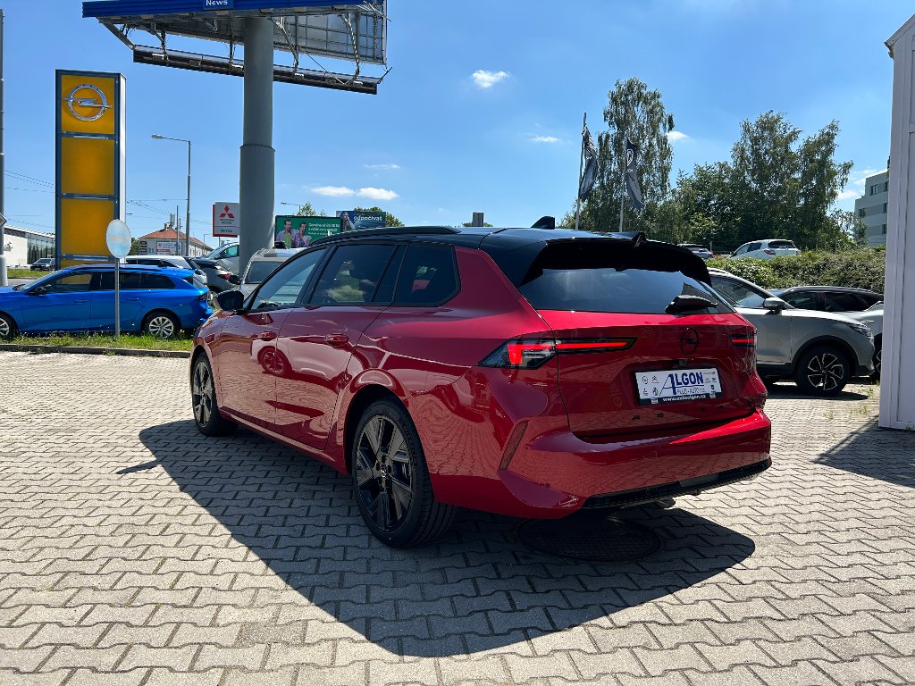 Opel Astra SportsTourer Electric GS 156k Opel Astra