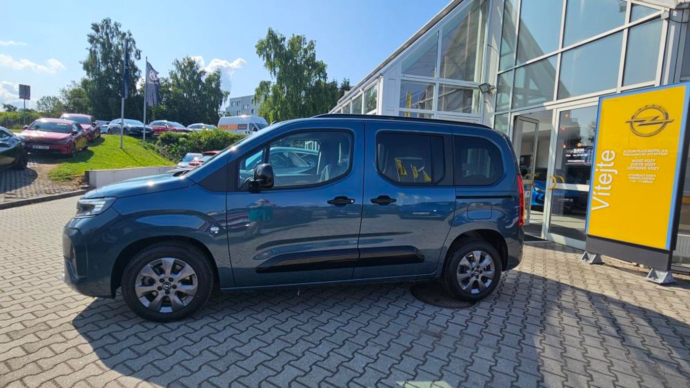 Opel Combo Eleg. Plus 1.5 CDT 96kW AT8 Opel Combo