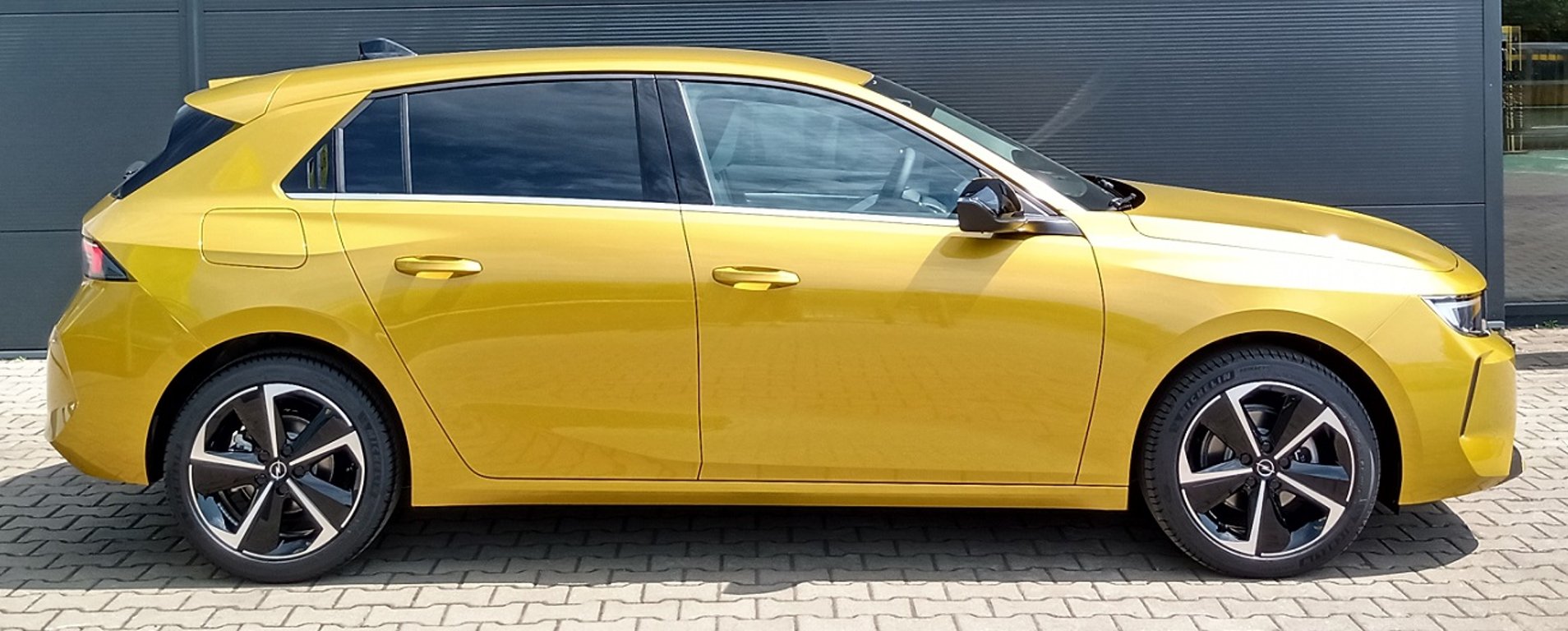 Opel Astra ELEGANCE 1.2 TURBO (81KW) Opel Astra