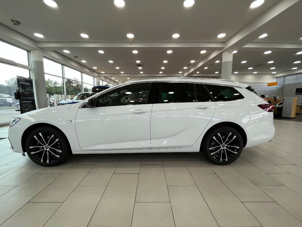 Opel Insignia Ultimate 2,0Turbo AT9 + ZP Opel Insignia
